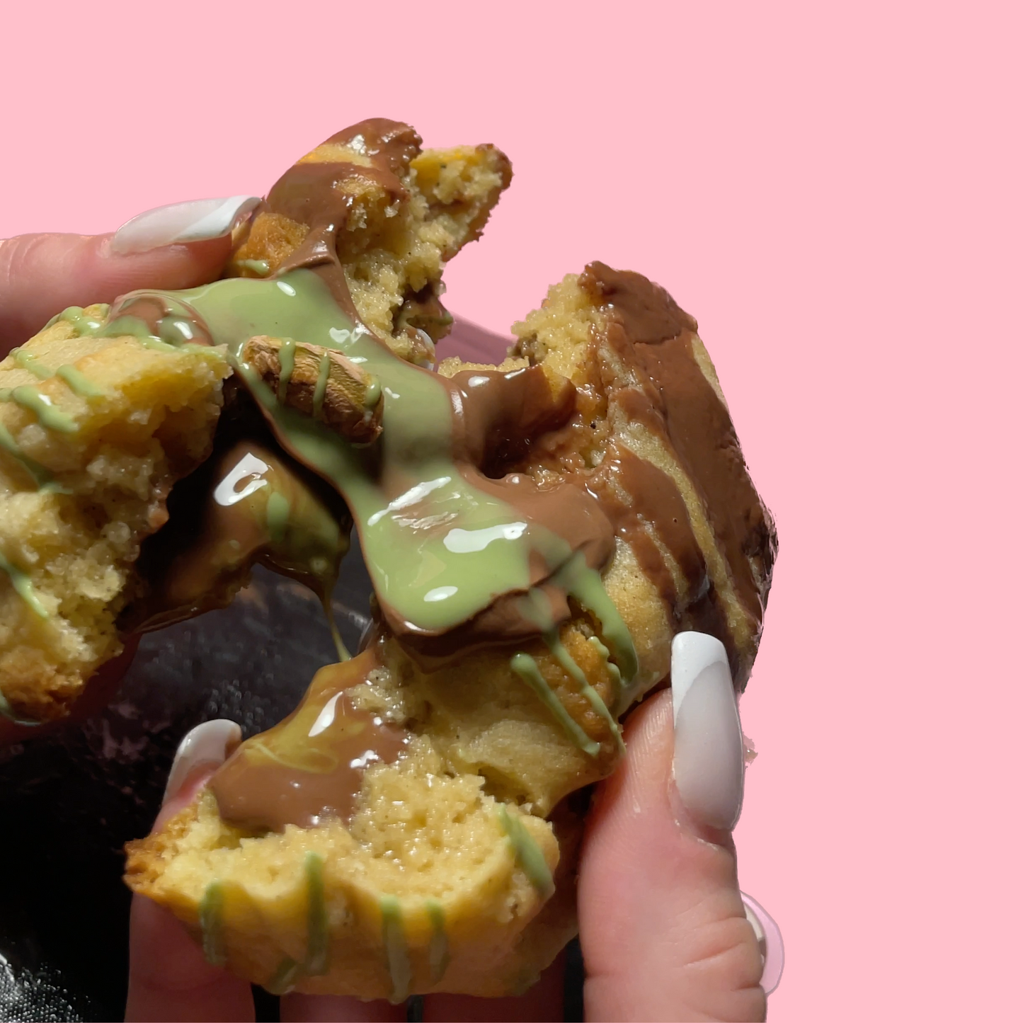 XL Nutella-Pistachio Heaven Cookie