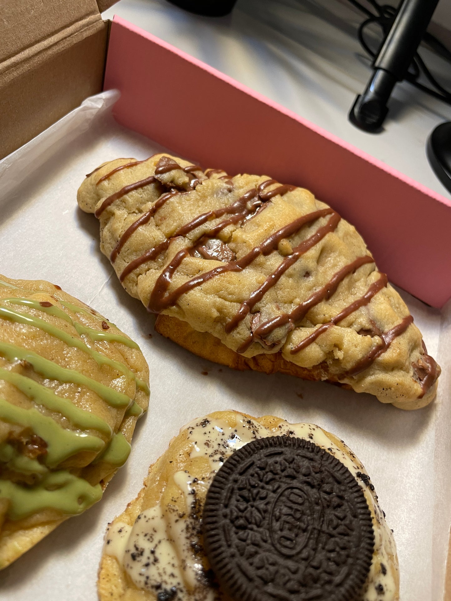 XL Chocolate-Chip Cookie Croissant (150g)